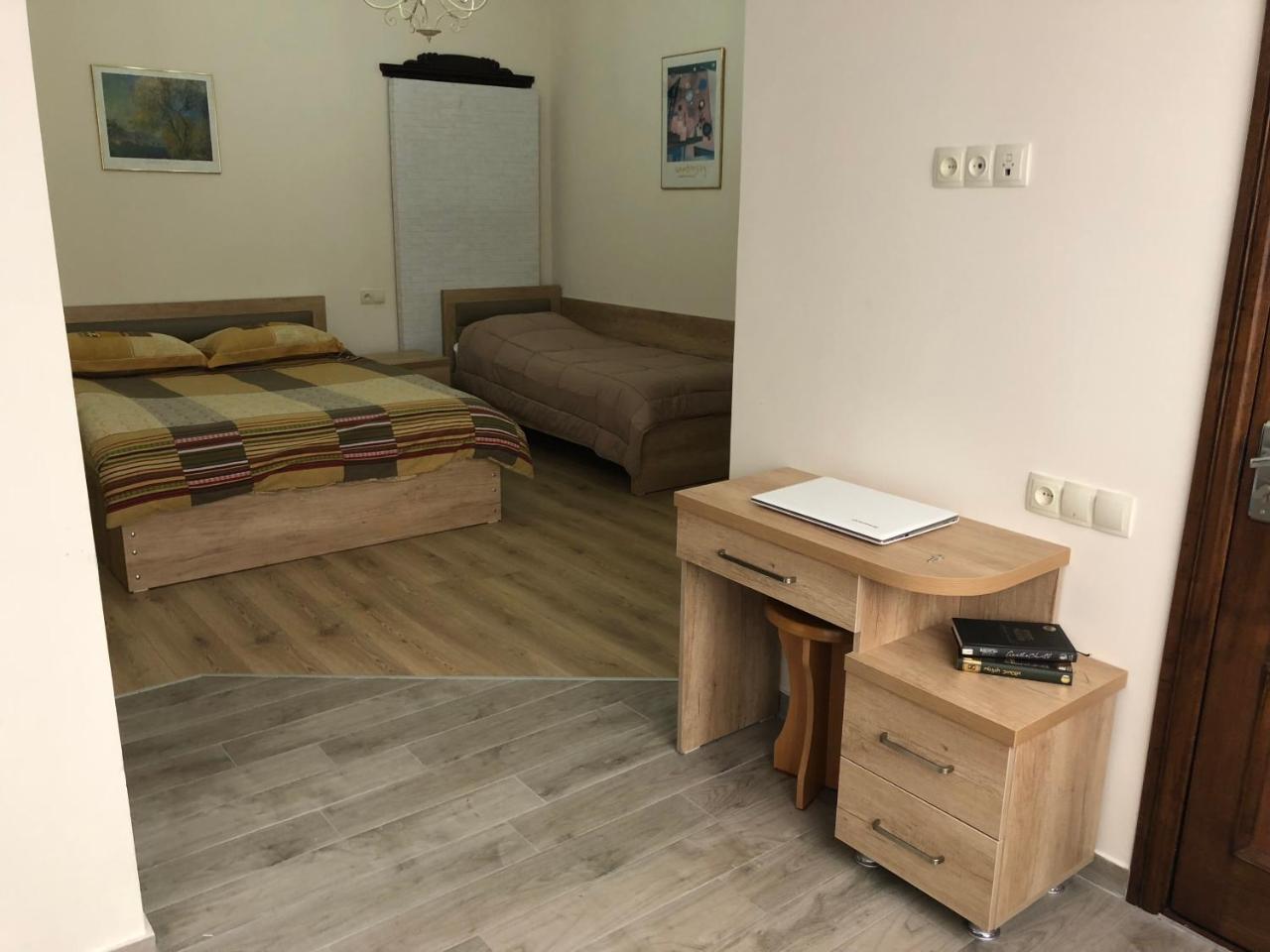 Temo Guest House 10 Batoumi Extérieur photo